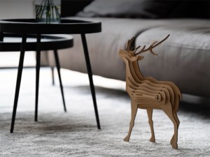 چراغ چوبی رومیزی فانتزی شارژی طرح گوزن