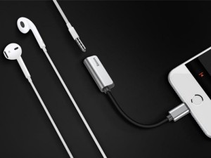 مبدل Lightning شارژ و صدا باسئوس مدل L32 CALL3201