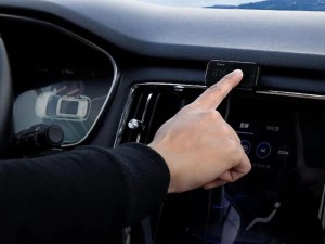 شارژر فندکی فست شارژ ماشین با قابلیت پخش موسیقی و تماس باسئوس مدل CCMTE01