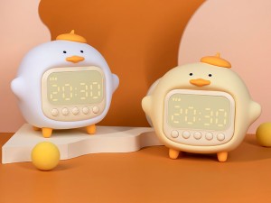 چراغ خواب سیلیکونی و ساعت زنگ‌دار دیجیتالی فانتزی رومیزی مدل C15