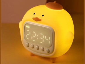 چراغ خواب سیلیکونی و ساعت زنگ‌دار دیجیتالی فانتزی رومیزی مدل C15