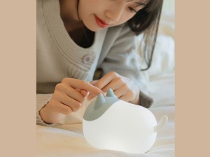 چراغ خواب فانتزی شارژی رومیزی مدل M21