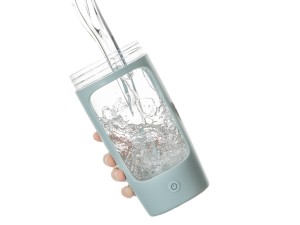شیکر ورزشی شارژی اکیورا مدل E0011