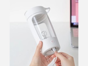 شیکر ورزشی شارژی اکیورا مدل E0011