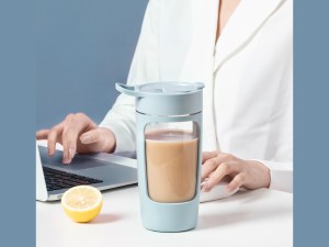 شیکر ورزشی شارژی اکیورا مدل E0011