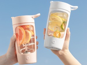 شیکر ورزشی شارژی اکیورا مدل E0011