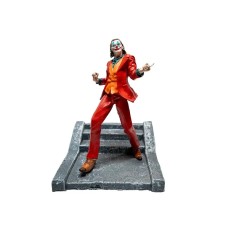 اکشن فیگور جوکر در حال رقص Joker dancing