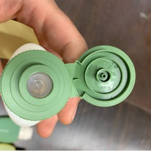 مجموعه بطری سیلیکونی لوازم آرایشی مسافرتی جوردن و جودی مدل CD016