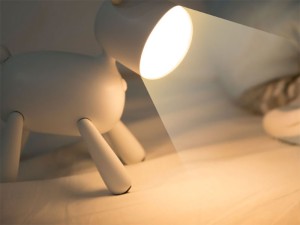 چراغ رومیزی سیلکونی فانتزی شارژی طرح گوزن مدل L17