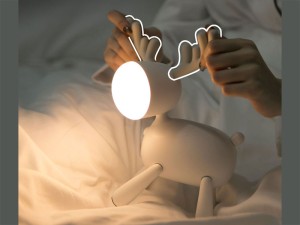 چراغ رومیزی سیلکونی فانتزی شارژی طرح گوزن مدل L17