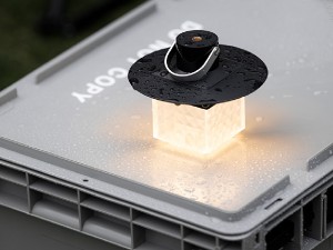 چراغ کمپینگ و پاور بانک شارژی ضدآب مدل Light 390