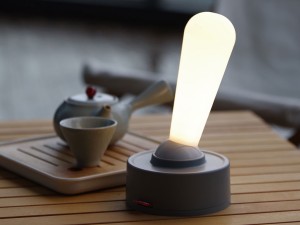 چراغ خواب رومیزی لوکس شارژی رانمِی مدل JPL003