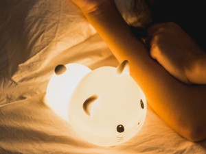 چراغ خواب فانتزی رومیزی قابل شارژ مدل 185530